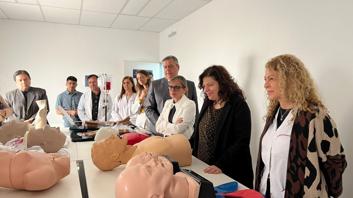 Rogelio Pizzi Recorri El Hospital Nacional De Cl Nicas Junto A La