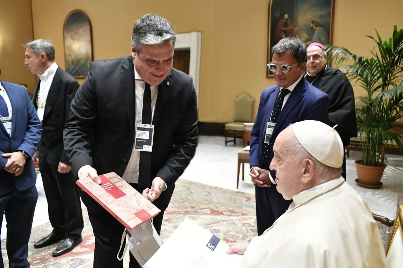 Rogelio Pizzi fue recibido por el Papa Francisco